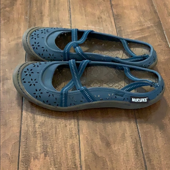 Muk Luks Shoes - Women’s blue mukluks mules